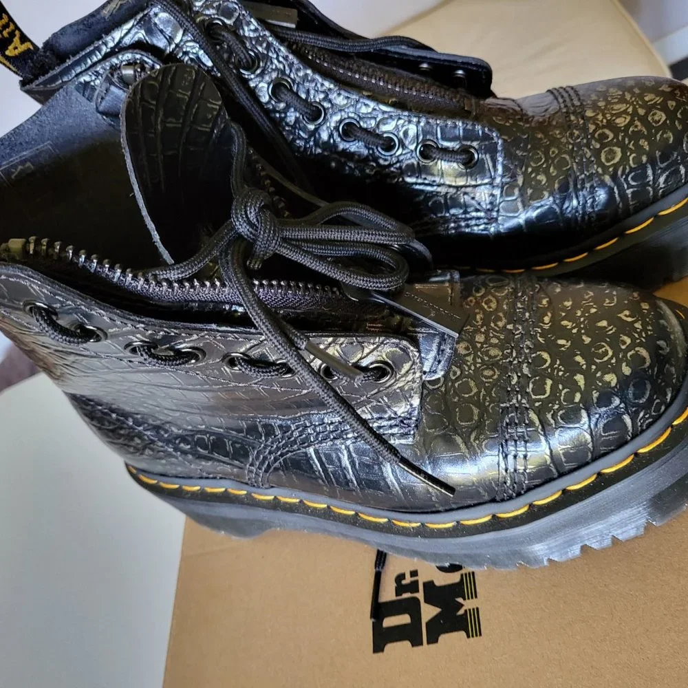 Dr. Martens Wild Croc Sinclair boots - Picture 4 of 16
